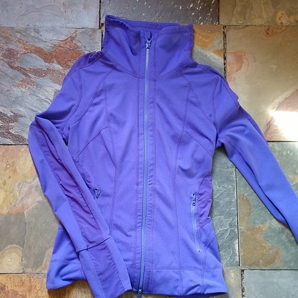 vented running jacket